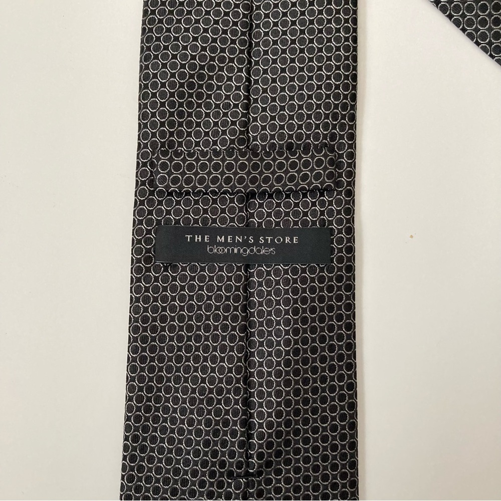 The Men’s Store Bloomingdales Silk Tie - Picture 4 of 6